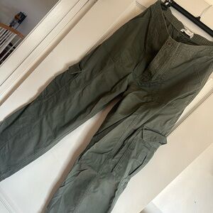 Abercrombie and Fitch lightly worn green cargo pants